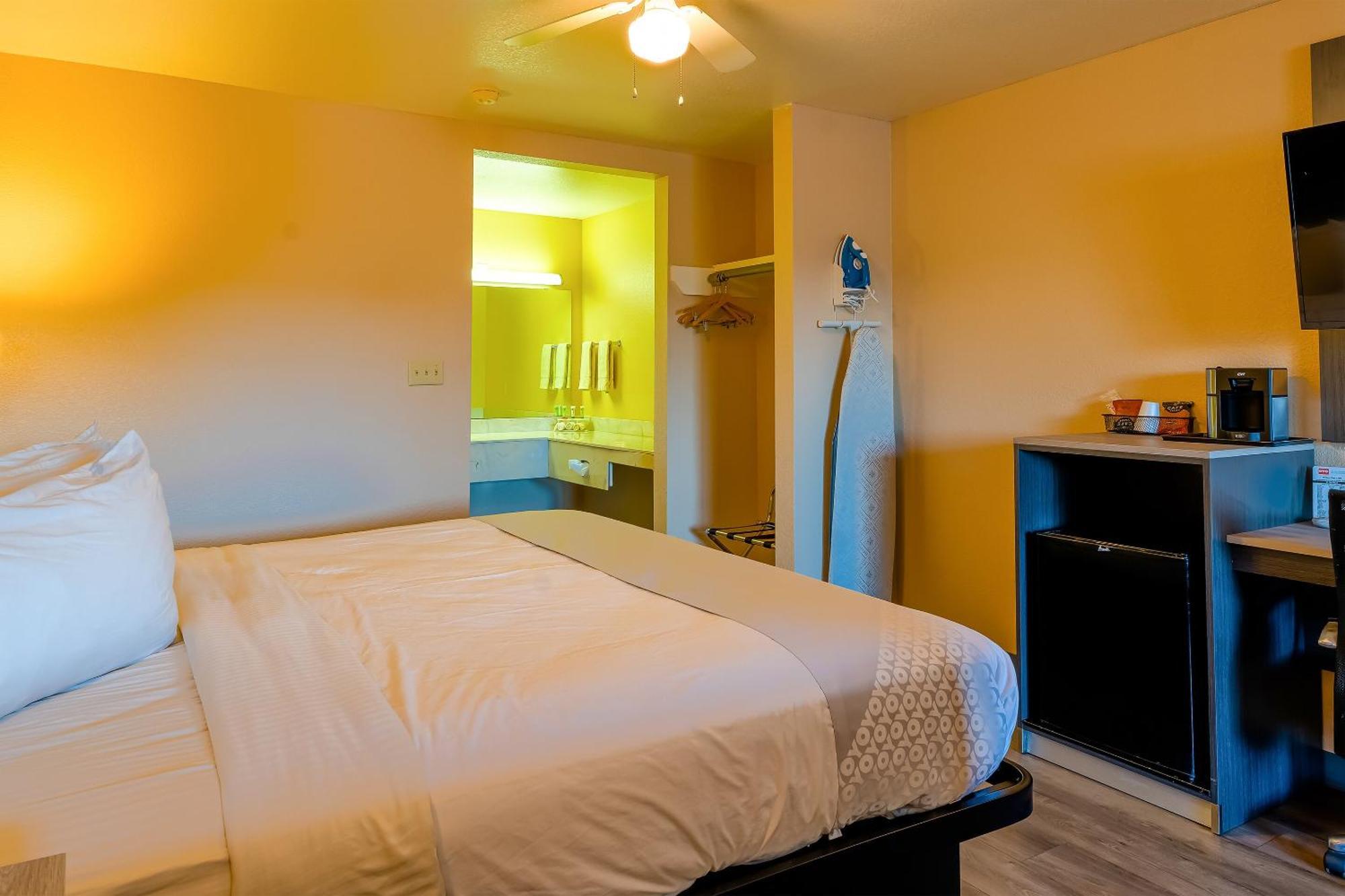 Oyo Hotel Yoakum West Екстер'єр фото